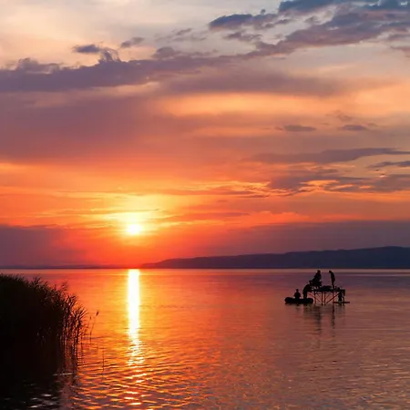 In 19455 * Balatonkeresztúr